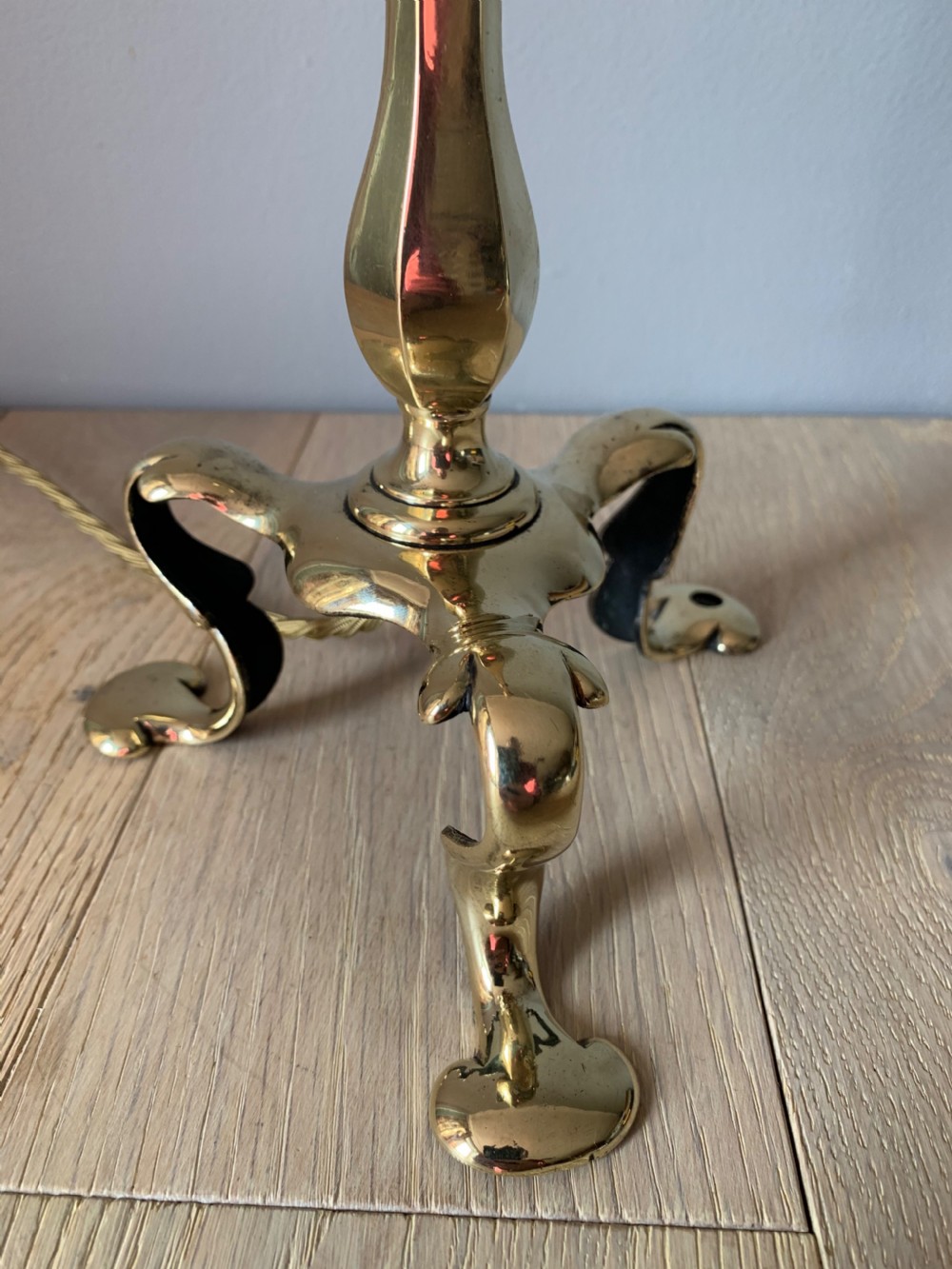 Faraday & Sons, London, Brass Pullman Table Lamp, Rewired and PAT tested  View IV