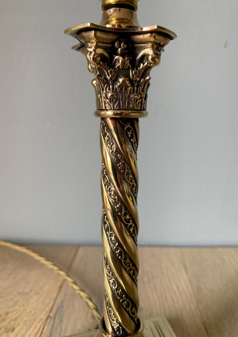 Small Decorated Brass Corinthian Column Table Lamp, Rewired and PAT tested View V