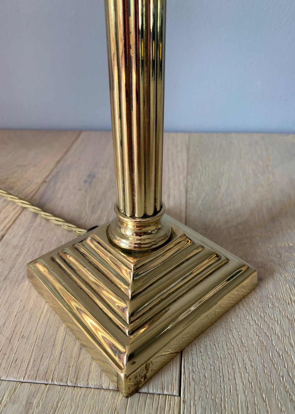 Small c1910 Brass Corinthian Column Table Lamp, Rewired and PAT tested View II