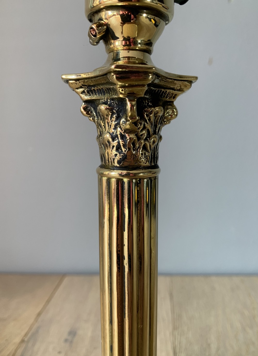 Small c1910 Brass Corinthian Column Table Lamp, Rewired and PAT tested View VI