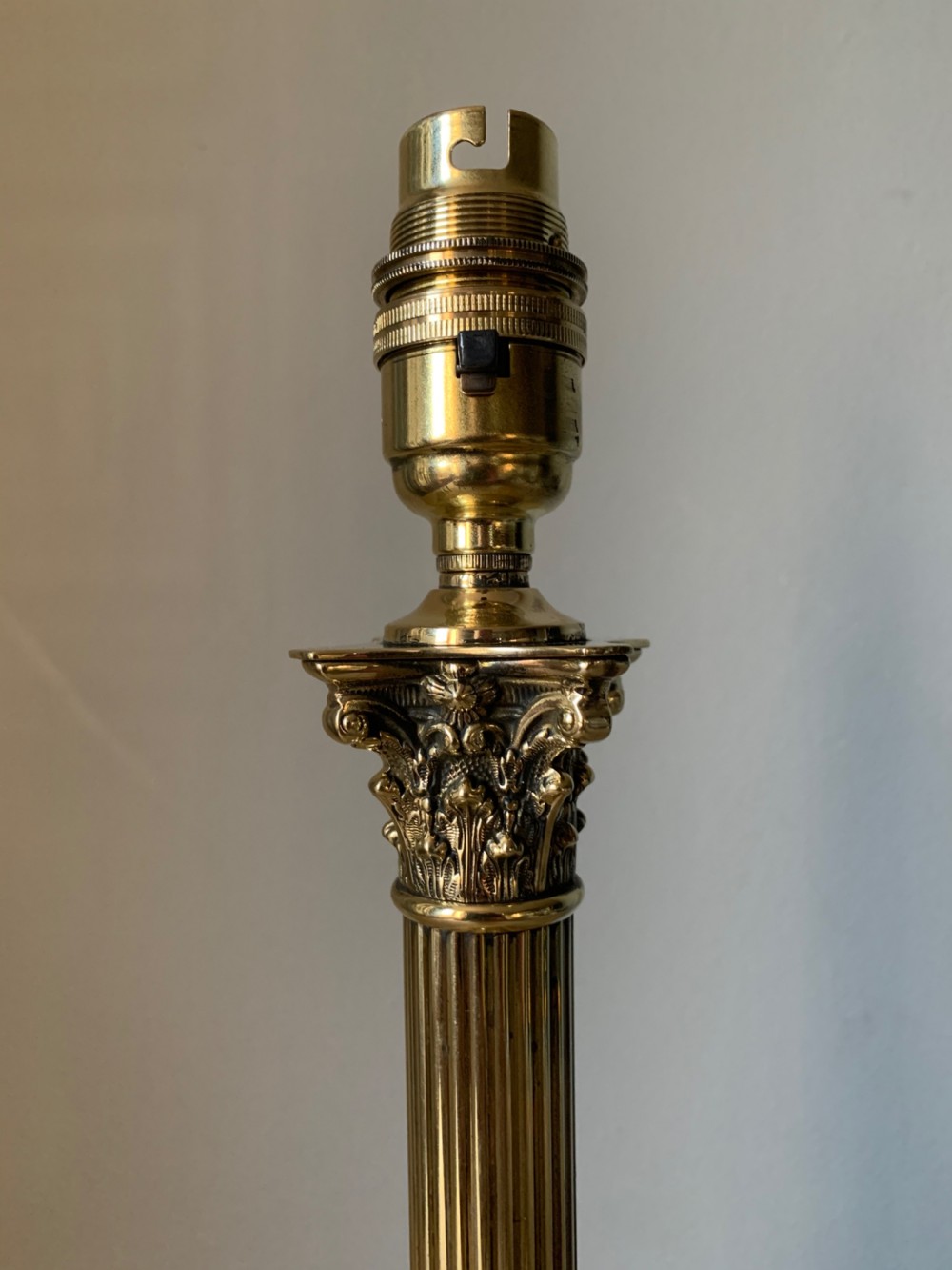 c1910 Brass Corinthian Column Table Lamp, Rewired and PAT tested View VIII