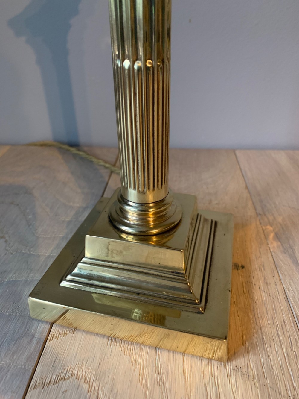 c1910 Brass Corinthian Column Table Lamp, Rewired and PAT tested  View VIII