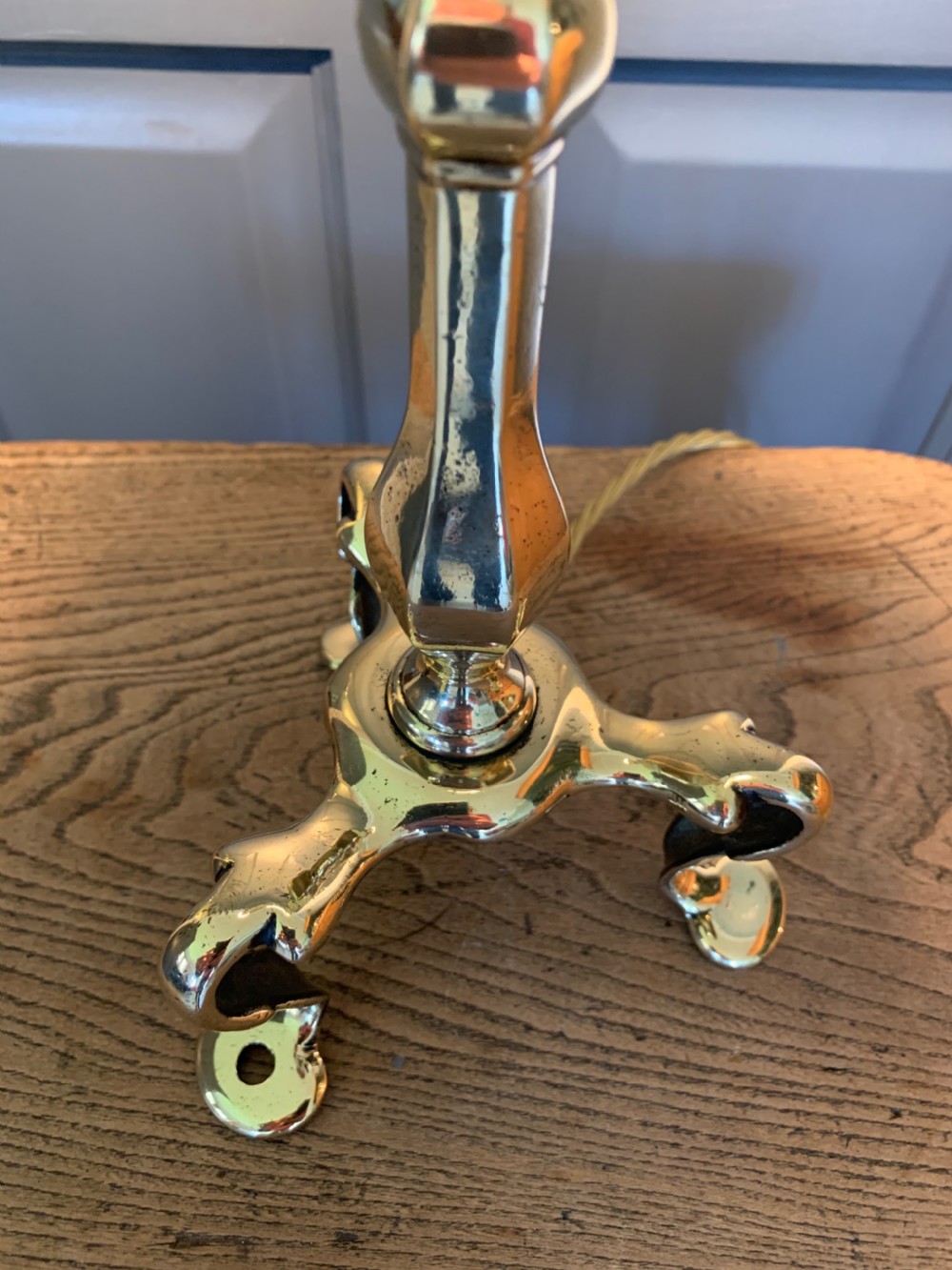c1910 Brass Pullman Table Lamp Rewired and PAT tested View XIV