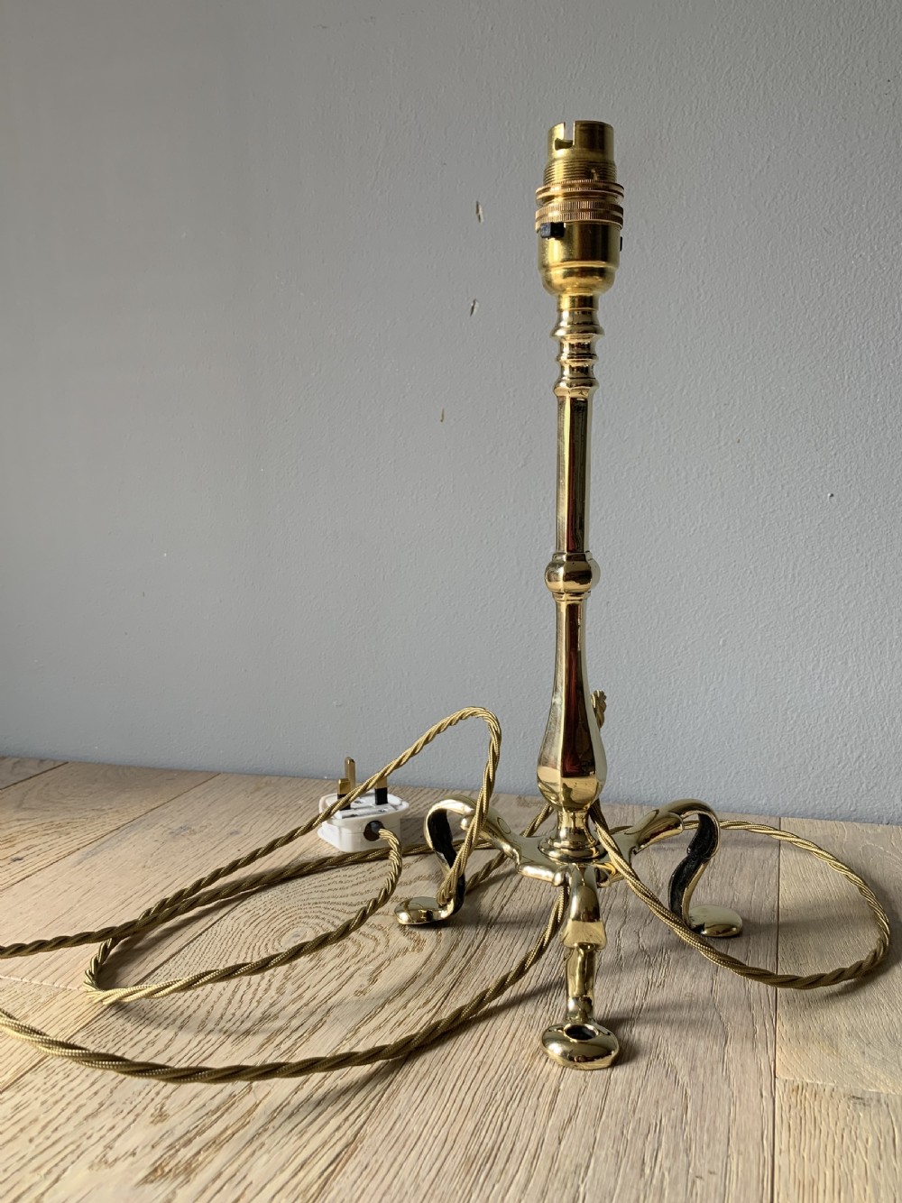 c1910 Brass Pullman Table Lamp, Rewired and Pat tested  View IV