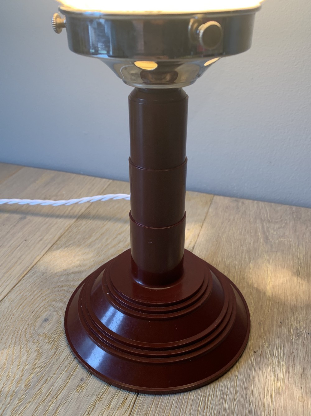 1930s Art Deco Bakelite Table Lamp, Rewired and Pat tested  View VIII