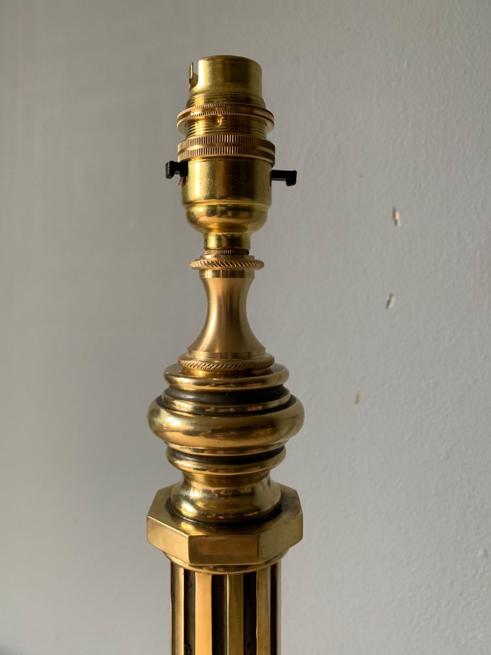 Top Quality Heavy Solid Brass 1930s Table Lamp, Rewired and PAT tested View IV