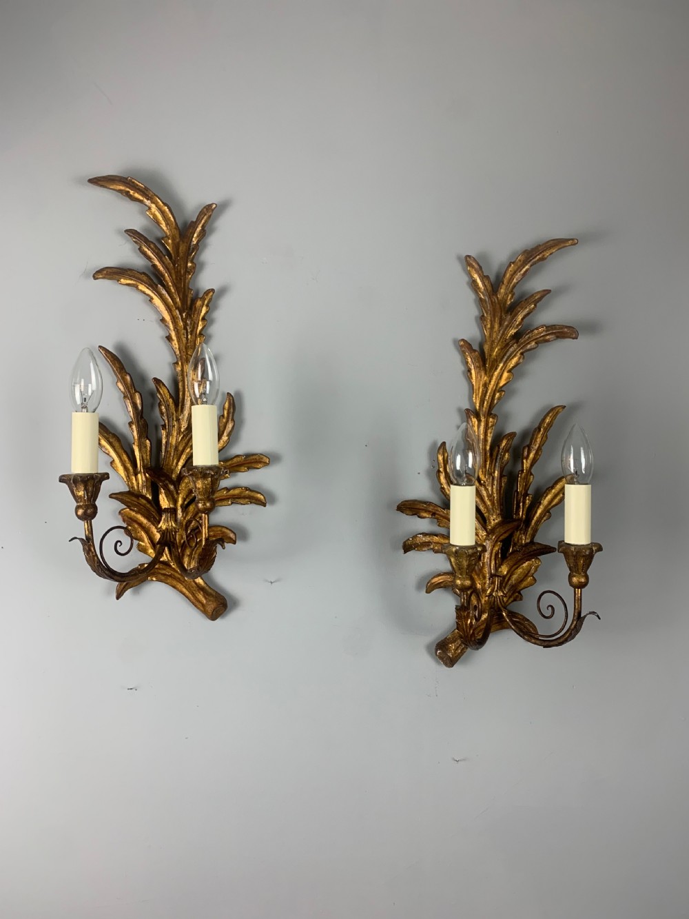 Florentine Italian Pair Of Giltwood Leaf Wall Lights, Rewired  View II