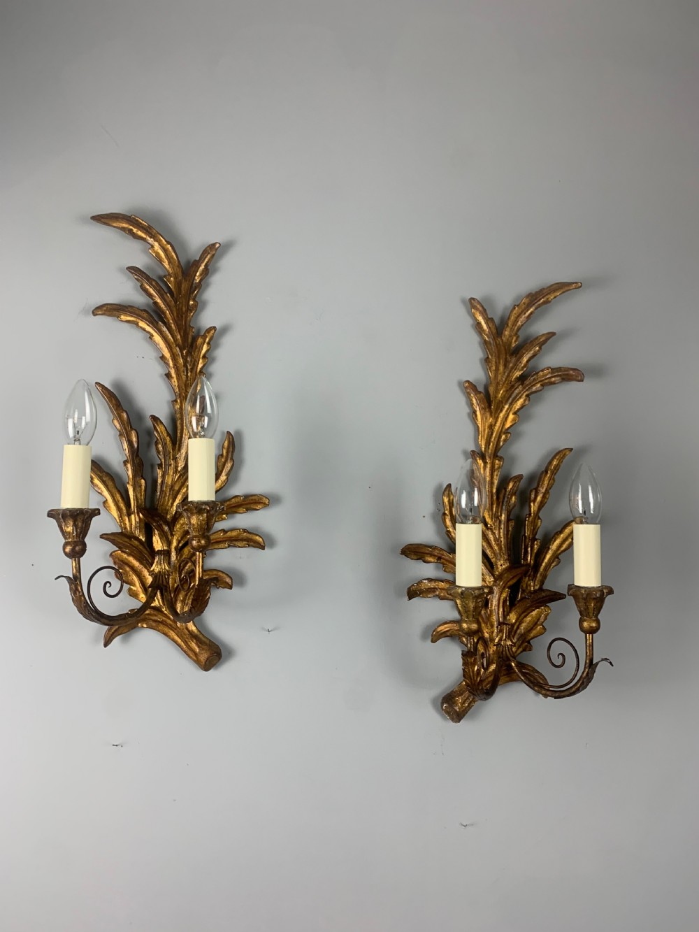 Florentine Italian Pair Of Giltwood Leaf Wall Lights, Rewired  View VII