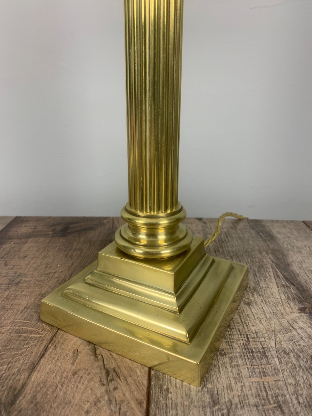 Victorian Hinks & Sons Brass Column Table Lamp, Rewired and Pat tested  View VII