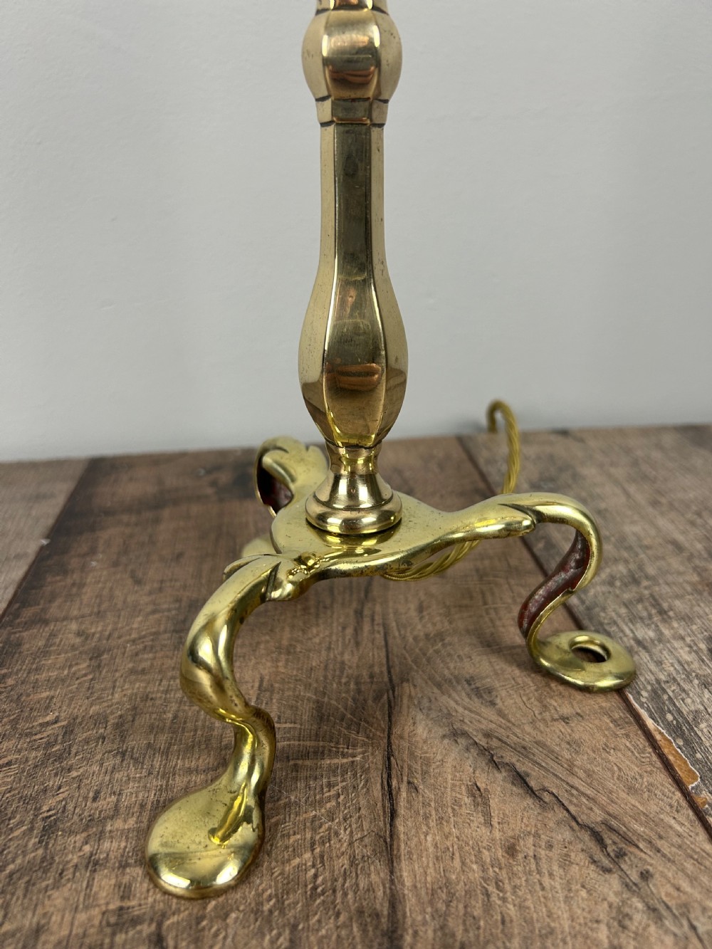 Edwardian Brass Pullman Table Lamp, Rewired And Pat Tested View VI