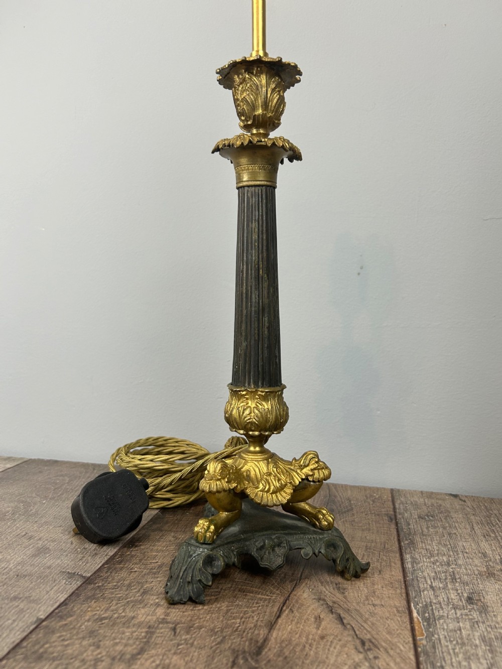 French 19th Century Gilt Brass Table Lamp, Rewired View XI