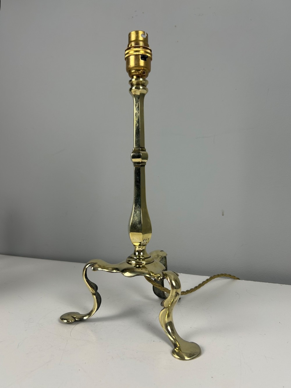 Faraday & Sons Brass Pullman Table Lamp View IX