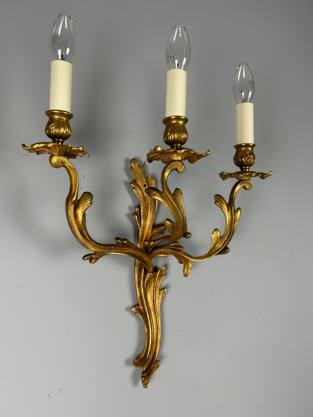 Single French Triple Arm Gilded Brass Wall Light View VII