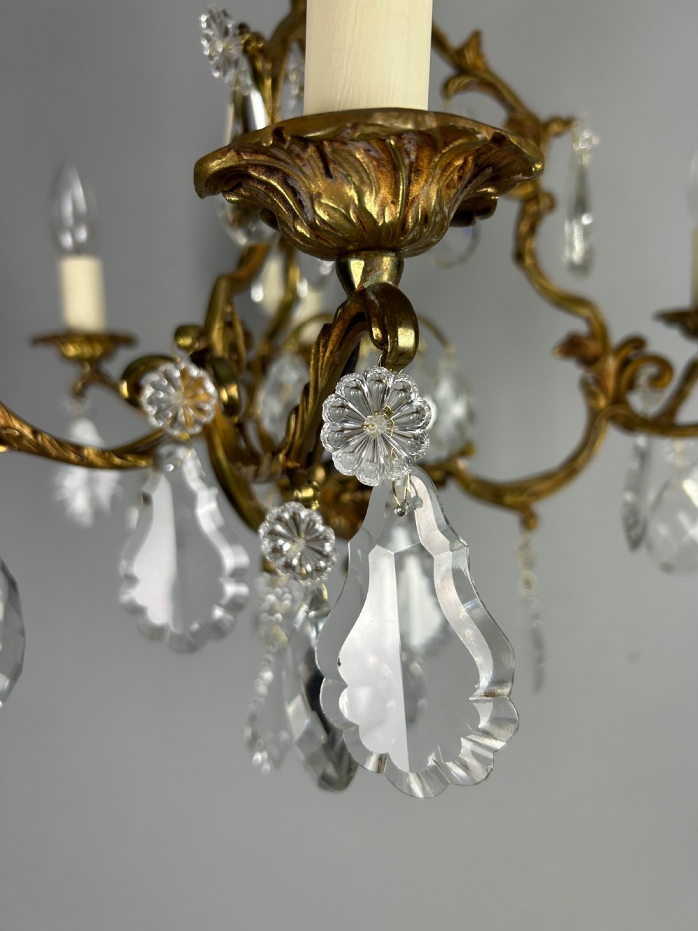 French Gilded & Crystal 6 Light Chandelier View XI