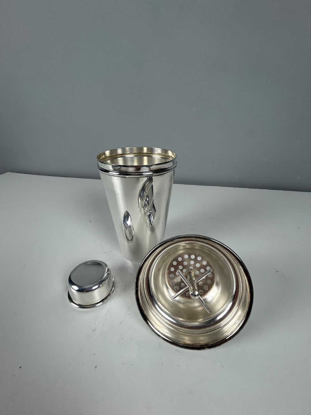 James Dixon Art Deco 1 Pint Silver Plated Cocktail Shaker With Lemon Squeezer View III