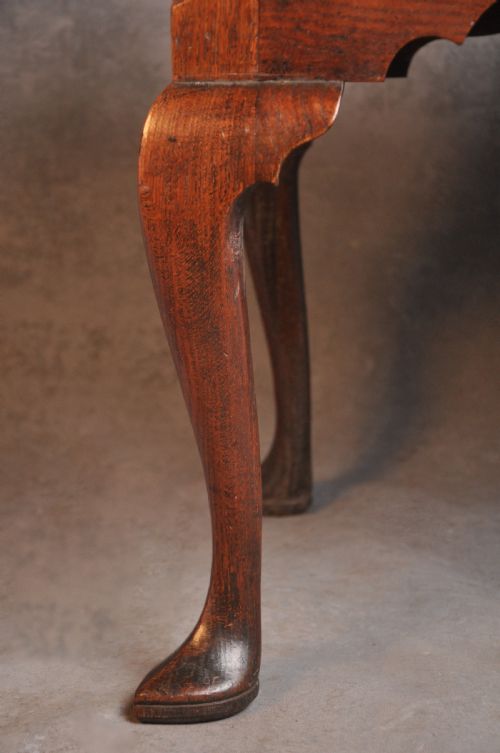 FINE 18TH CENTURY OAK LOWBOY - ADDITIONAL PHOTO 2