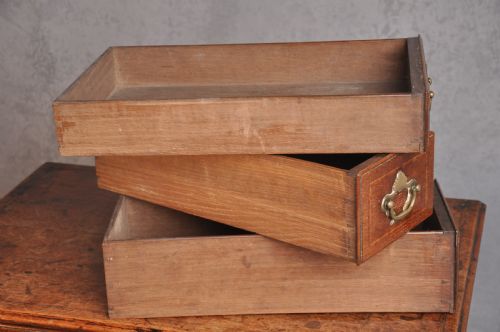 FINE 18TH CENTURY OAK LOWBOY - ADDITIONAL PHOTO 12