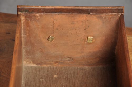 FINE 18TH CENTURY WALNUT LOWBOY - ADDITIONAL PHOTO 15