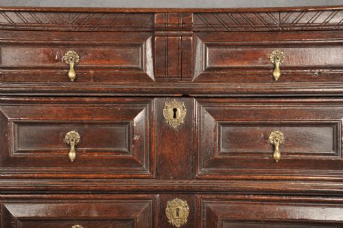CHARLES II OAK CHEST OF DRAWERS - ADDITIONAL PHOTO 4