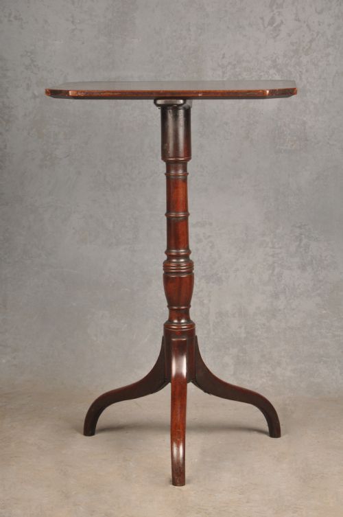 late 18th century mahogany wine table - CATEGORY: ANTIQUE TABLES - DATED 18TH CENTURY