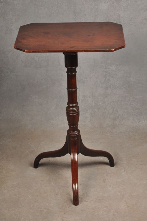 LATE 18TH CENTURY MAHOGANY WINE TABLE - ADDITIONAL PHOTO 3