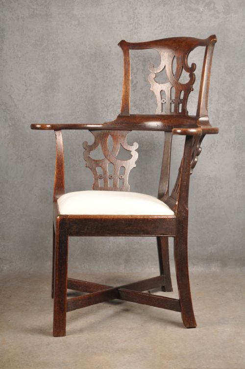 FINE 18TH CENTURY OAK CORNER CHAIR - ADDITIONAL PHOTO 2