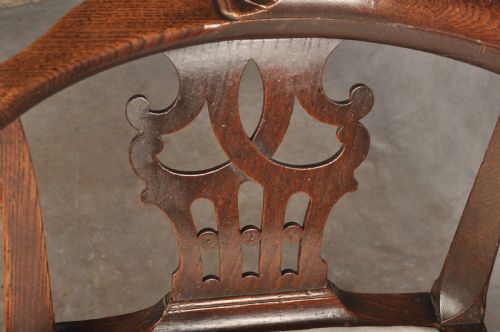 FINE 18TH CENTURY OAK CORNER CHAIR - ADDITIONAL PHOTO 5