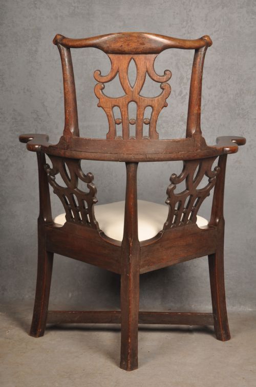 FINE 18TH CENTURY OAK CORNER CHAIR - ADDITIONAL PHOTO 11
