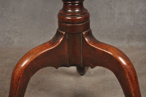 18TH CENTURY CHERRYWOOD TRIPOD TABLE - ADDITIONAL PHOTO 2