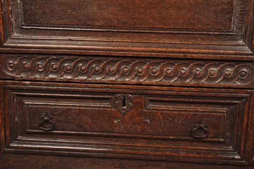 17TH CENTURY OAK COFFER - ADDITIONAL PHOTO 13