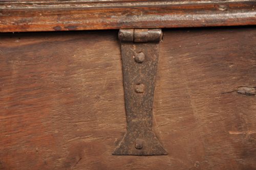 17TH CENTURY OAK COFFER - ADDITIONAL PHOTO 21