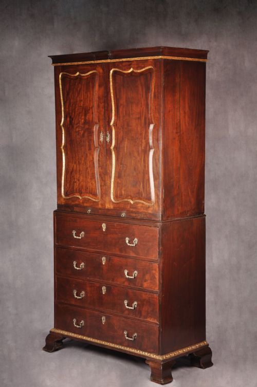 FINE 18TH CENTURY MAHOGANY SECRETAIRE CABINET - ADDITIONAL PHOTO 17