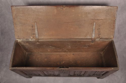 HENRY VIII OAK COFFER - ADDITIONAL PHOTO 4