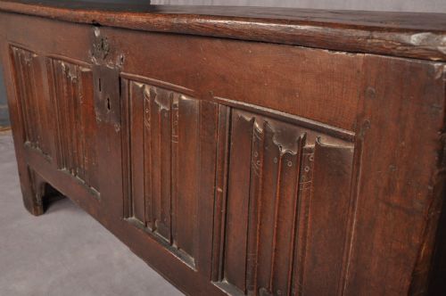HENRY VIII OAK COFFER - ADDITIONAL PHOTO 8