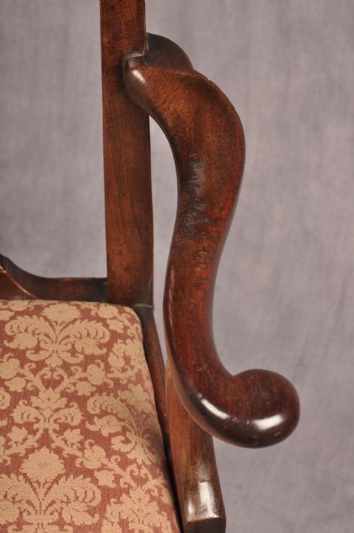GEORGE II MAHOGANY ARMCHAIR - ADDITIONAL PHOTO 3