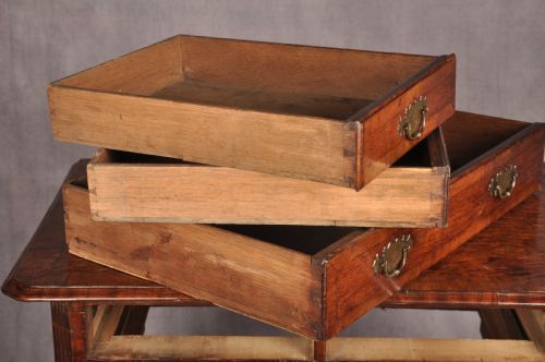 FINE GEORGE I OAK LOWBOY - ADDITIONAL PHOTO 5