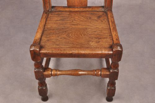 A SET OF FOUR QUEEN ANNE OAK ELM CHAIRS - ADDITIONAL PHOTO 6