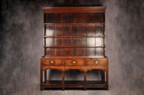 18th century welsh oak dresser - CATEGORY: ANTIQUE DRESSERS - DATED 18TH CENTURY