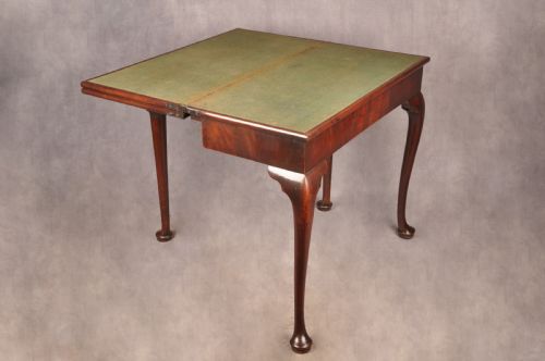 FINE 18TH CENTURY MAHOGANY TRIPLE TOP CARD TABLE - ADDITIONAL PHOTO 8