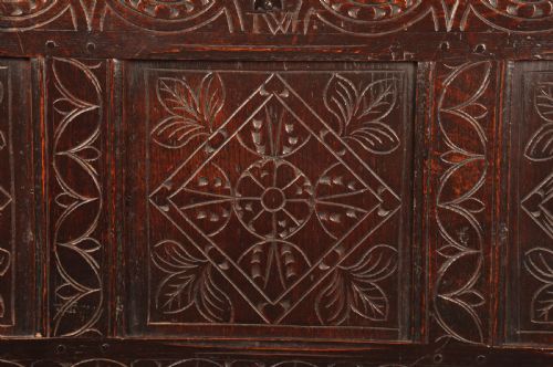 RARE 17TH CENTURY DORSET OAK COFFER - ADDITIONAL PHOTO 2