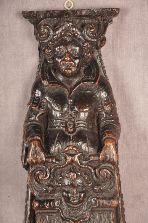 A VERY FINE PAIR OF 17TH CENTURY OAK CARVED FIGURES - ADDITIONAL PHOTO 2
