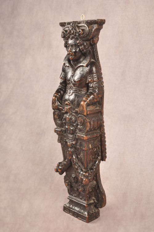 A VERY FINE PAIR OF 17TH CENTURY OAK CARVED FIGURES - ADDITIONAL PHOTO 7