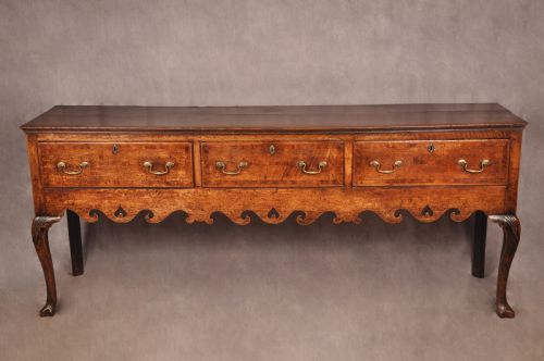 mid 18th century oak dresser base - CATEGORY: ANTIQUE SIDEBOARDS - DATED 18TH CENTURY