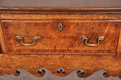 MID 18TH CENTURY OAK DRESSER BASE - ADDITIONAL PHOTO 4