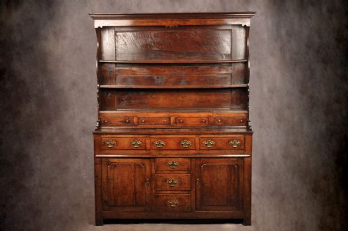 fine 18th century welsh oak dresser - CATEGORY: ANTIQUE DRESSERS - DATED 18TH CENTURY
