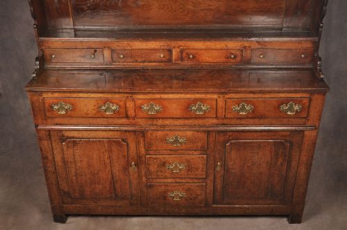 FINE 18TH CENTURY WELSH OAK DRESSER - ADDITIONAL PHOTO 1