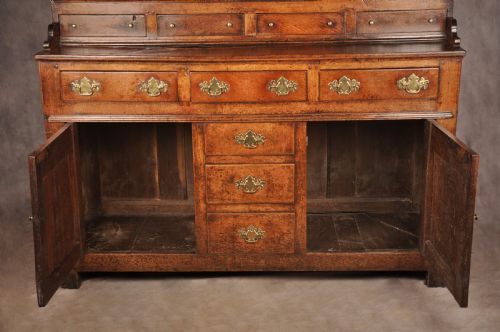 FINE 18TH CENTURY WELSH OAK DRESSER - ADDITIONAL PHOTO 6