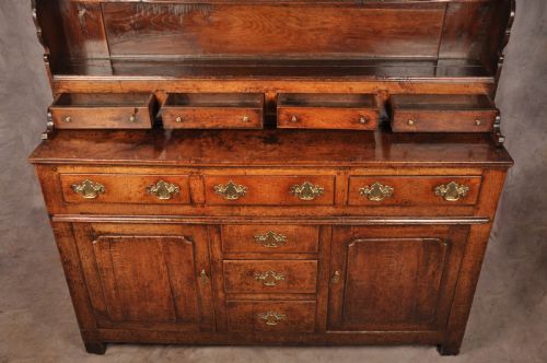 FINE 18TH CENTURY WELSH OAK DRESSER - ADDITIONAL PHOTO 8