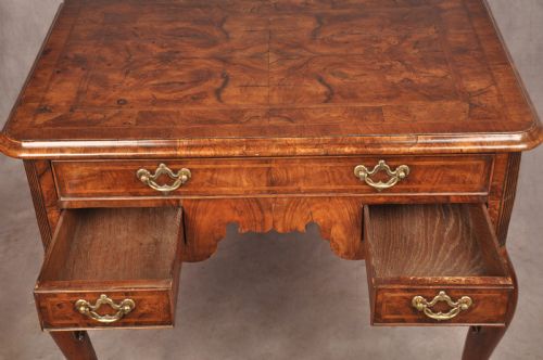 FINE EARLY 18TH CENTURY WALNUT SIDE TABLE LOWBOY - ADDITIONAL PHOTO 5