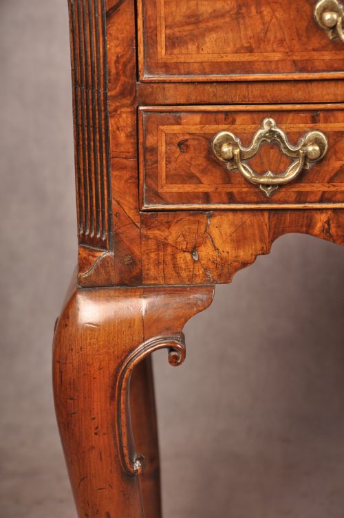 FINE EARLY 18TH CENTURY WALNUT SIDE TABLE LOWBOY - ADDITIONAL PHOTO 10